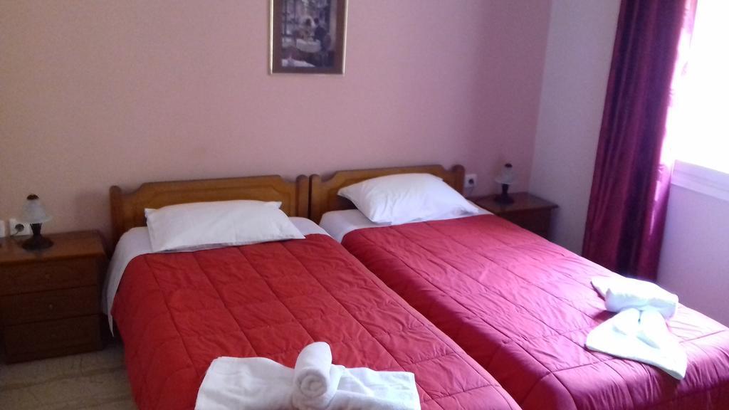 Kabanis Rooms Ermoupoli Eksteriør billede