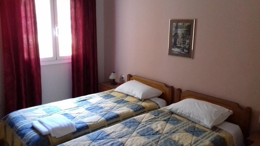 Kabanis Rooms Ermoupoli Eksteriør billede