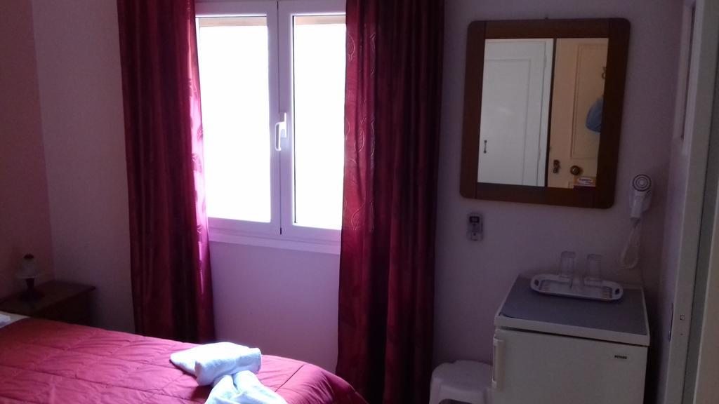 Kabanis Rooms Ermoupoli Eksteriør billede