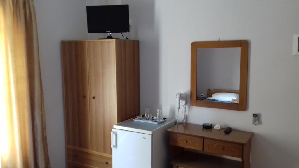 Kabanis Rooms Ermoupoli Eksteriør billede