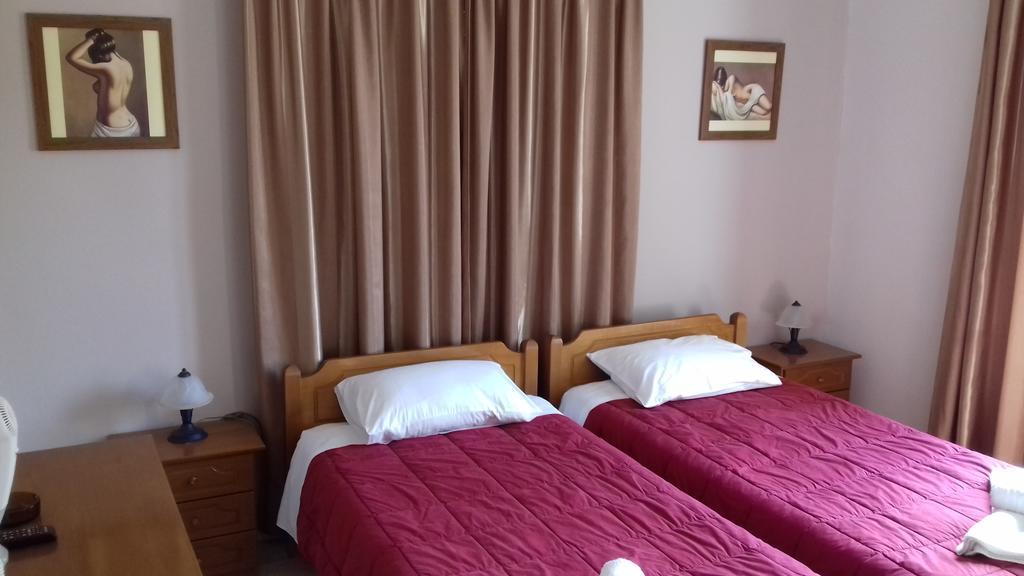 Kabanis Rooms Ermoupoli Eksteriør billede